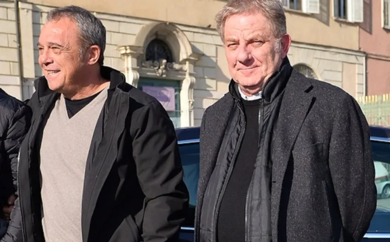 Il mondo dello spettacolo italiano piange la scomparsa di Antonello Fassari, morto oggi all’età di 72 anni. La notizia, inizialmente diffusa dal sito "Cinemotore", è stata confermata sulla pagina Facebook ufficiale dell’attore, dove amici e colleghi hanno espresso il loro cordoglio