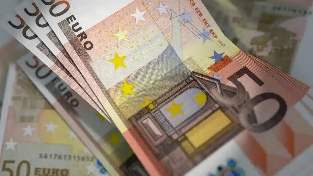 Banconote Da 50 Euro Ritirate in Spagna: Cosa c’è da Sapere Per Evitare Problemi