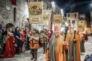 Le Giornate Medievali a Narni rappresentano un evento storico e culturale di grande richiamo, inserito nel più ampio contesto della Corsa all'Anello, una delle rievocazioni medievali più suggestive dell'Umbria e dell'Italia centrale.
