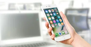 Il nuovo smartphone di Apple avrà una peculiarità incredibile; sarà il dispositivo più sottile mai sviluppato dalla casa americana. L'uscita del prossimo iPhone ha attirato l'attenzione dei più curiosi per una singola caratteristica. Non ci riferiamo alle specifiche tecniche o al comparto fotografico, bensì al fatto che sarà il cellulare più sottile mai progettato da Apple.