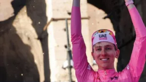 Da Durazzo a Roma: 21 giorni di sfide, salite leggendarie e grandi nomi del ciclismo. Scopri le news su questa nuova edizione. Il Giro d’Italia torna nel 2025 con la sua 108esima edizione, pronta a conquistare ancora una volta tifosi e appassionati di ciclismo.