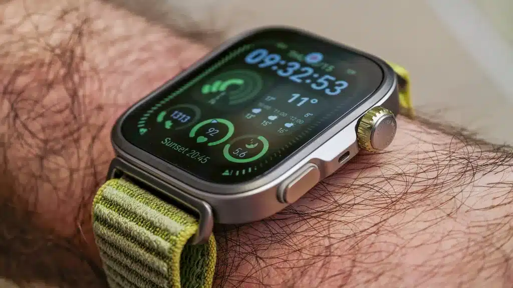 Huawei Watch Fit 4 Pro rappresenta la nuova generazione di smartwatch Huawei, pensata per chi cerca un dispositivo elegante, leggero e ricco di funzioni avanzate sia per lo sport che per il monitoraggio della salute. È uno smartwatch di fascia medio-alta che punta su materiali premium, un display molto luminoso, funzioni avanzate per sport e salute (incluso ECG), ampia compatibilità e un’autonomia superiore alla media.