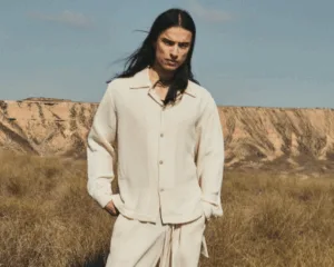 TRUE TRIBE presenterà al Pitti Uomo 108 Desert Dream, libertà e sostenibilità nel beachwear maschile.