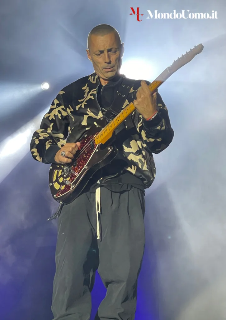 Alex Britti feat.pop: Perché meglio di un'Intervista c’è Solo la Magia della Sua Chitarra