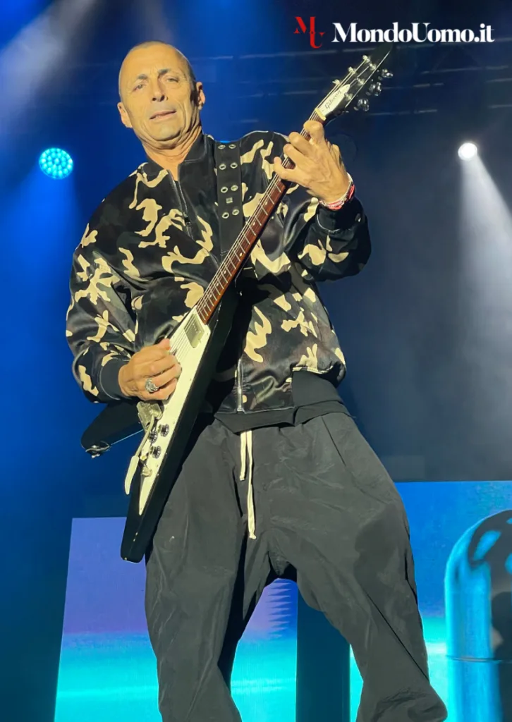 Alex Britti feat.pop: Perché meglio di un'Intervista c’è Solo la Magia della Sua Chitarra