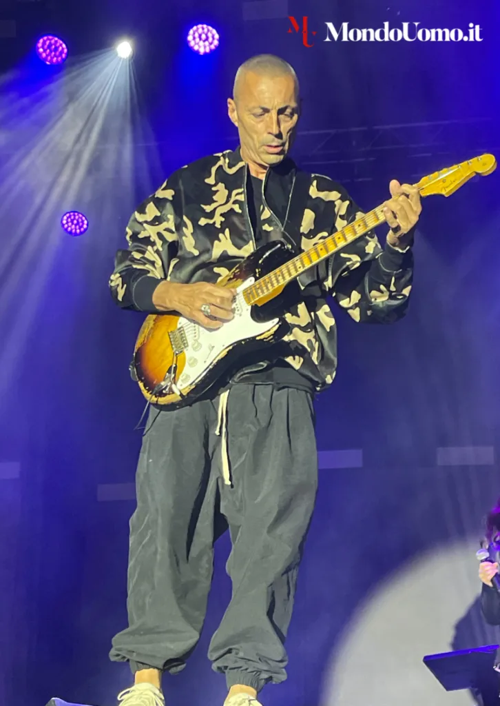 Alex Britti feat.pop: Perché meglio di un'Intervista c’è Solo la Magia della Sua Chitarra