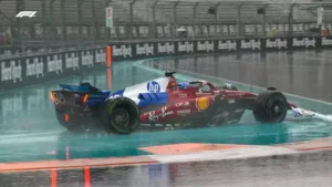 leclerc-sbatte-prima-della-sprint-race