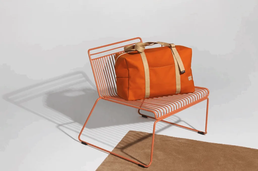 Felisi naviga verso l'estate: la nuova borsa Yachting che profuma di mare a Pitti Uomo 108