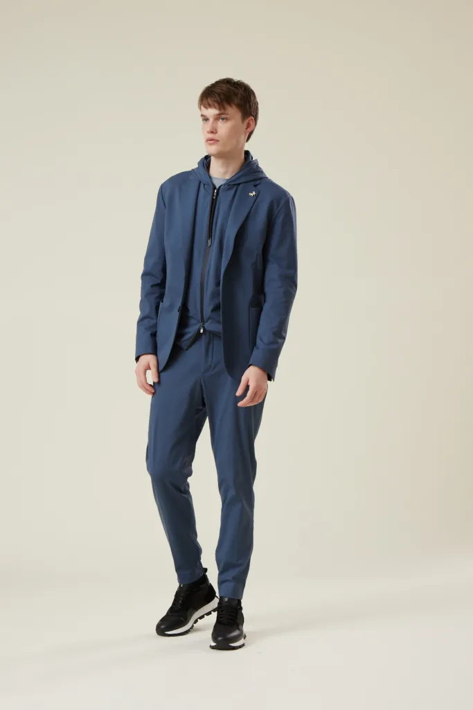 Tombolini SS26: L'Eleganza delle Marche Veste l'Estate del Futuro