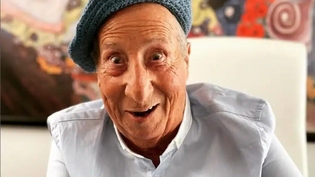 Alvaro Vitali, uno dei volti più iconici e amati della commedia italiana, si è spento a Roma nel tardo pomeriggio di martedì 24 giugno 2025, all’età di 75 anni.