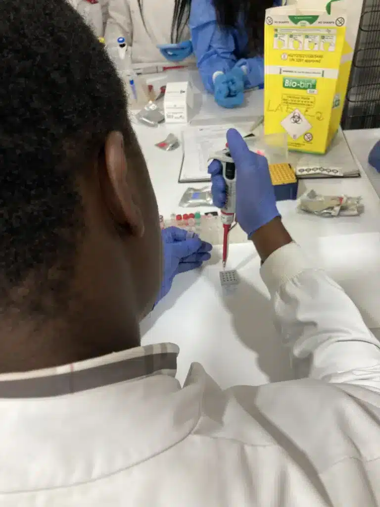 Viaggi sicuri: come proteggersi da Dengue e West Nile nelle destinazioni a rischio