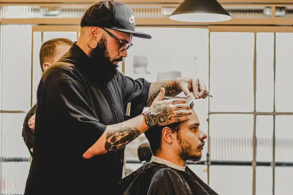 Il mondo dell’hair styling e dell’estetica in Italia sta per vivere una svolta epocale grazie a un nuovo disegno di legge presentato in Senato il 5 agosto 2025 dal senatore Renato Ancorotti di Fratelli d’Italia.