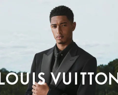Il connubio tra sport e moda raggiunge un nuovo picco di raffinatezza con la campagna Louis Vuitton Spring / Summer 2026 Formalwear, che vede Jude Bellingham come protagonista assoluto.