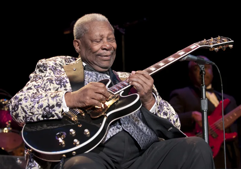 B.B. King a 100 anni dalla nascita: la Storia immortale del Leggendario Simbolo della Musica. B.B. King a 100 anni dalla nascita: la Storia immortale del Leggendario Simbolo della Musica.