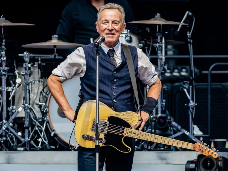 Bruce Springsteen compie 75 anni: una leggenda vivente della musica rock.