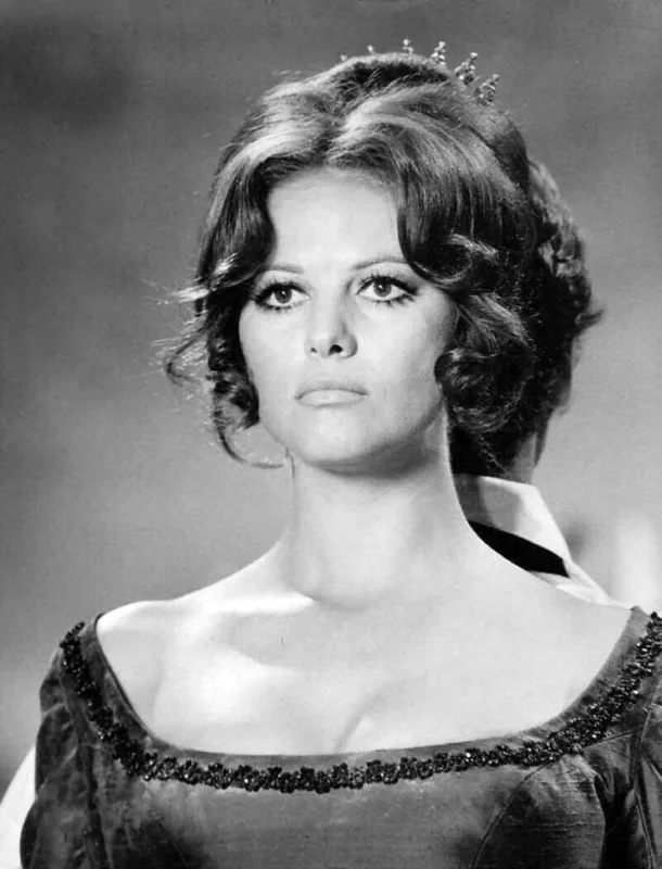 Claudia Cardinale, icona senza tempo del cinema italiano e internazionale, ci ha lasciati.