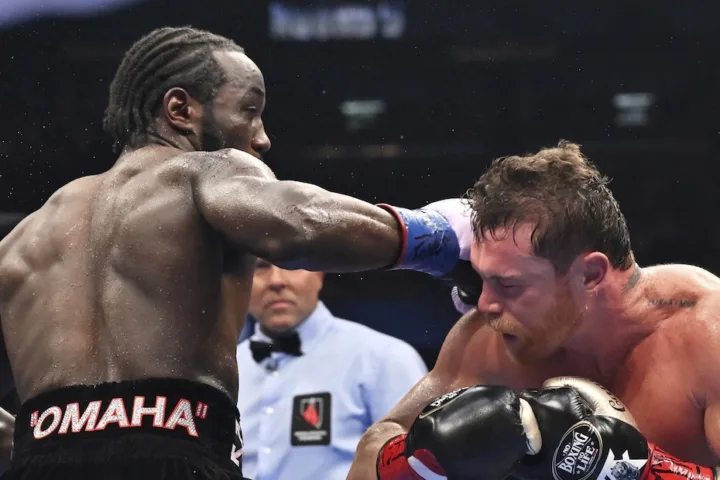 Crawford Fa la Storia: Bud Batte Canelo e Diventa il Primo Uomo a Conquistare Tre Titoli Indiscussi