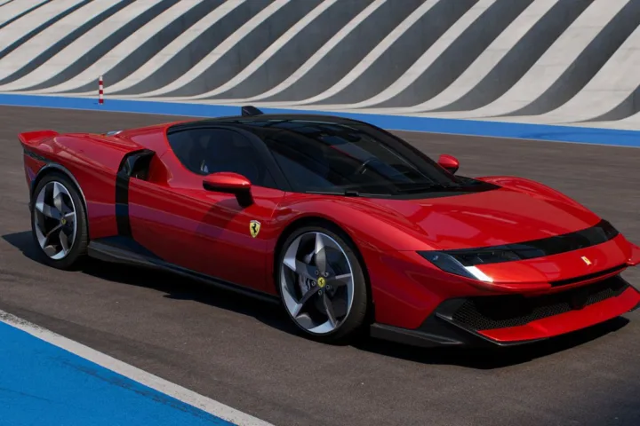 nuova ferrari testarossa