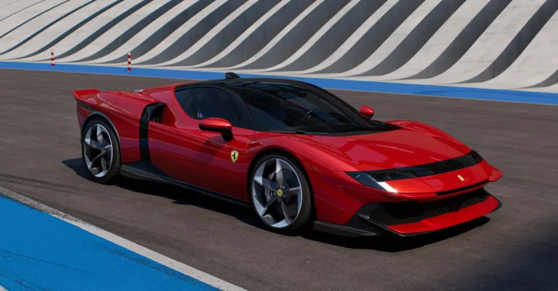 Ferrari svela la 849 Testarossa: un’icona che rinasce in chiave super ibrida da 1.050 CV. Ferrari svela la 849 Testarossa: un’icona che rinasce in chiave super ibrida da 1.050 CV.
