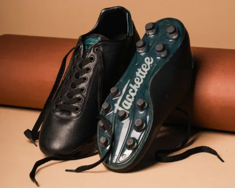 Pantofola d'Oro x Tacchettee: quando lo spogliatoio diventa stile