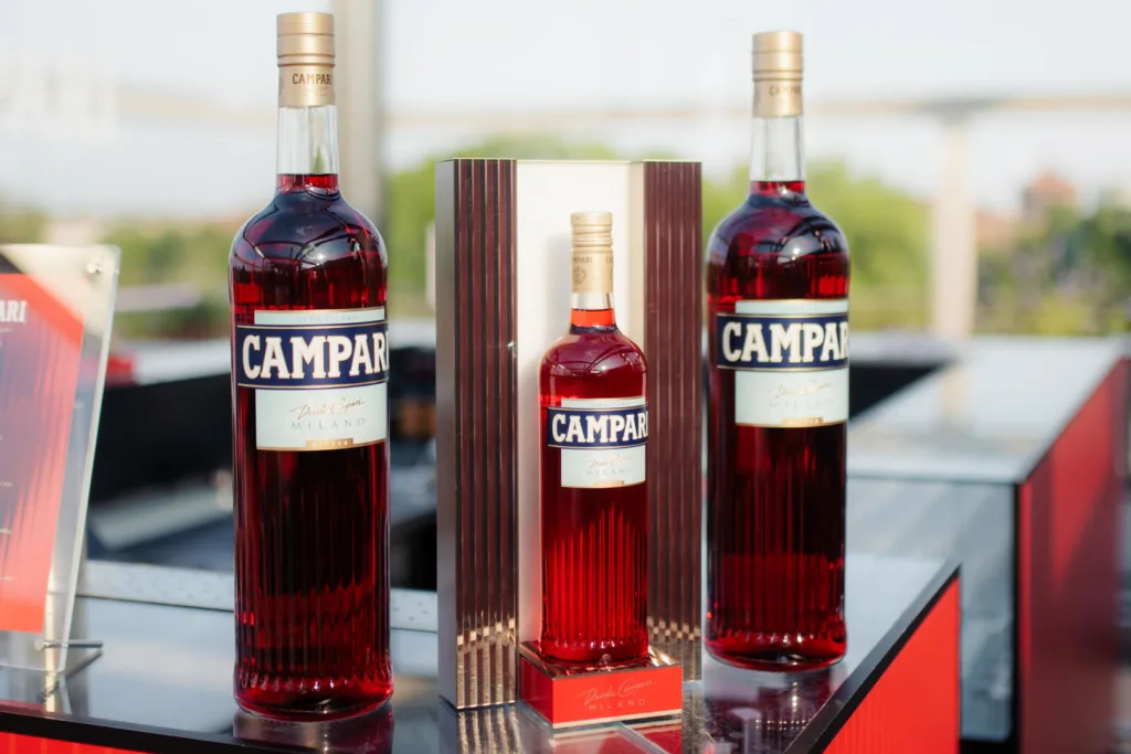 La Guardia di Finanza ha disposto il sequestro di azioni del valore di circa 1,3 miliardi di euro nei confronti della holding lussemburghese Lagfin, che controlla la maggioranza del gruppo Campari