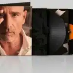 Con Una Storia Importante, Eros Ramazzotti si conferma non solo una leggenda della musica italiana ma anche un artista capace di evolversi, rinnovarsi e toccare il cuore dei fan di ieri e di oggi, con un album che è un vero e proprio racconto di vita, amore e forza interiore