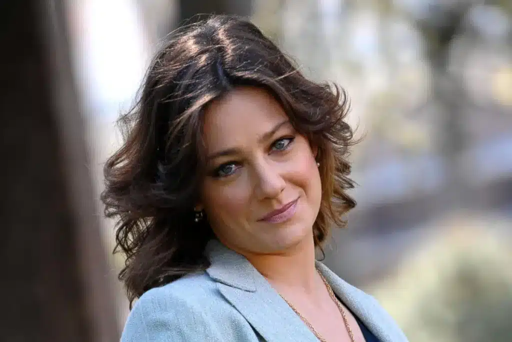 Giovanna Mezzogiorno è una delle figure più intense e riconoscibili del cinema italiano