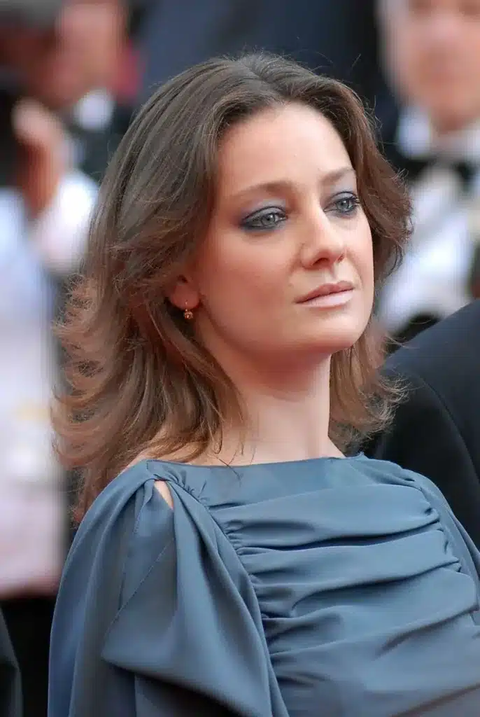 Giovanna Mezzogiorno è una delle figure più intense e riconoscibili del cinema italiano