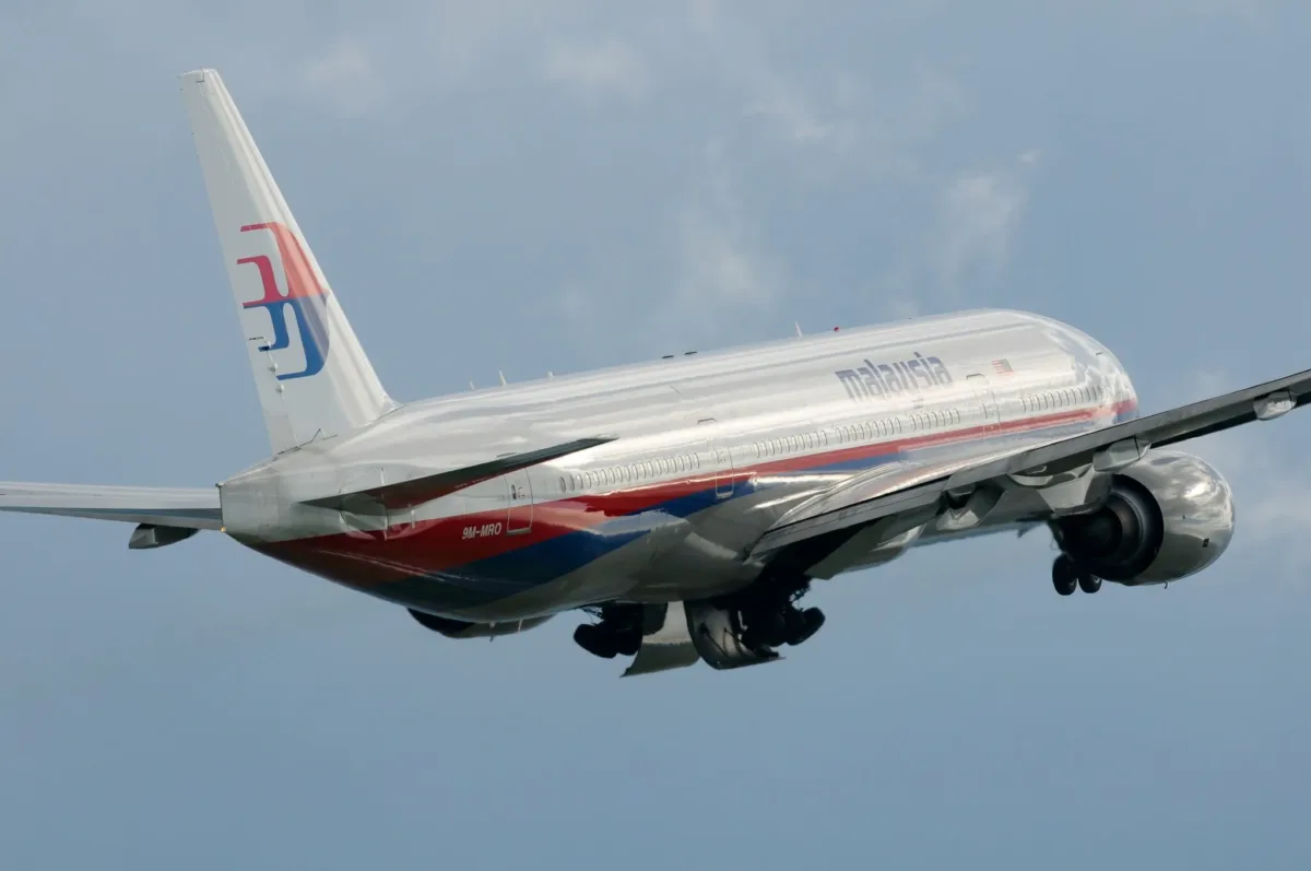La misteriosa scomparsa del volo MH370 continua a essere uno dei più grandi enigmi dell’aviazione moderna. Dopo anni di ricerche senza risultati definitivi, nelle ultime ore si segnala una possibile novità.