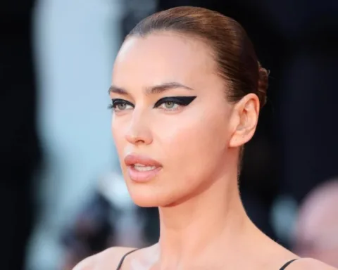 Irina Shayk, icona supermodella russa, debutta sul palco di Sanremo 2026 come co-conduttrice della terza serata, giovedì 26 febbraio, al fianco di Carlo Conti e Laura Pausini.