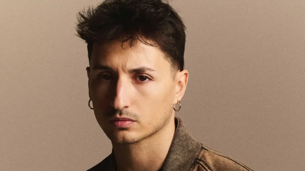 Nayt, nome d’arte di William Mezzanotte, è uno dei rapper e autori più apprezzati della scena urban italiana contemporanea.