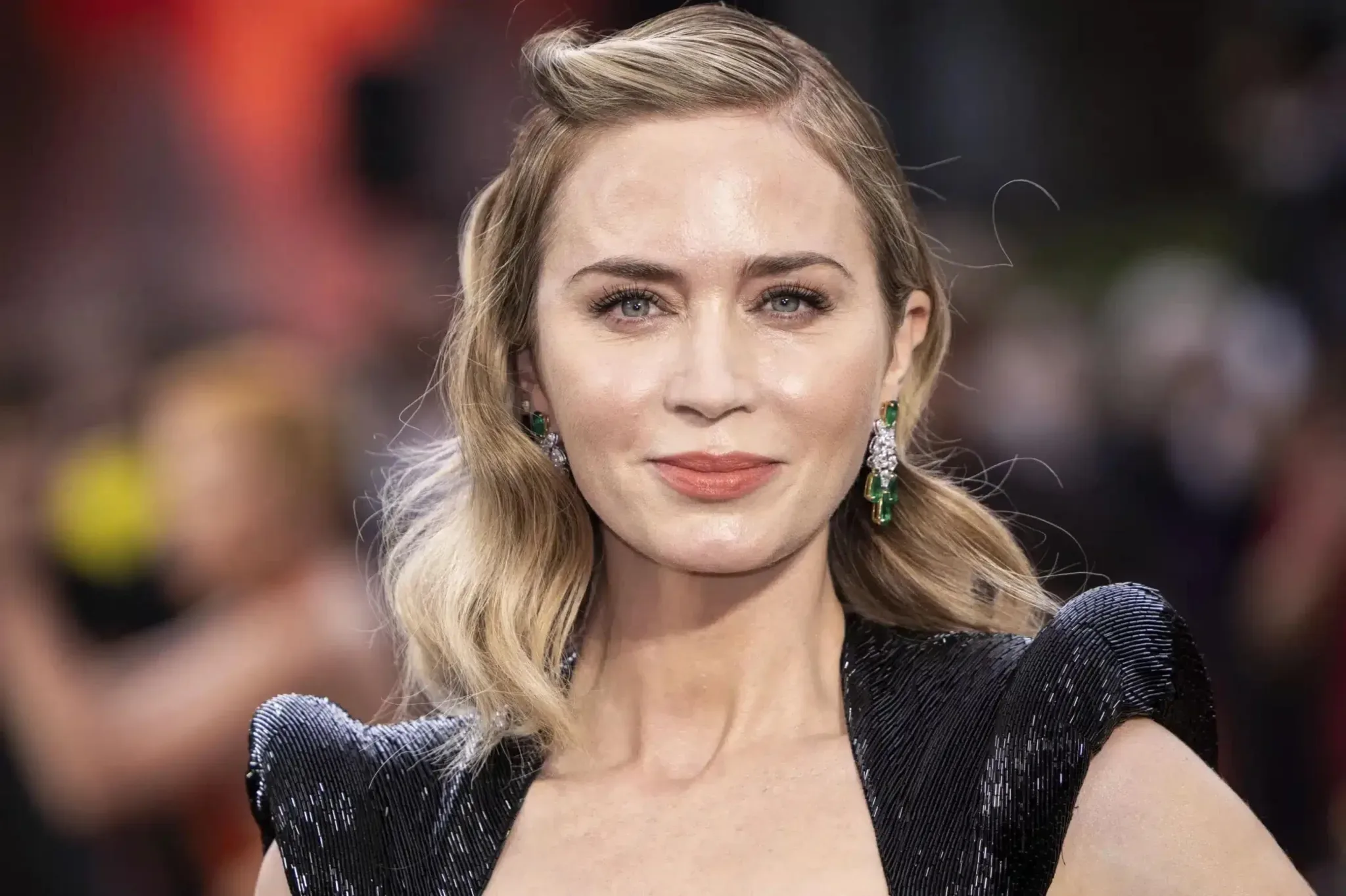Auguri ad Emily Blunt ... 43 anni di grazia, talento e una carriera che non smette di stupire
