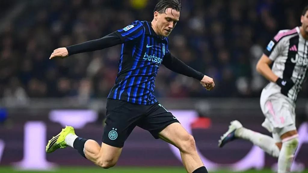 San Siro vive una serata intensa, carica di tensione, colpi di scena e giocate decisive. Inter-Juventus finisce 3-2 al termine di una partita aperta, veloce e combattuta fino all’ultimo secondo.