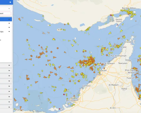 navi bloccate stretto di hormuz