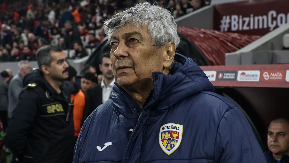Mircea Lucescu, leggendario allenatore rumeno, è morto all'età di 80 anni a Bucarest dopo un malore fatale.