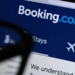 Le email truffaldine che imitano Booking.com stanno aumentando, soprattutto con l'arrivo della stagione estiva e le prenotazioni vacanze. Ecco come riconoscerle e proteggersi per viaggiare sereni.