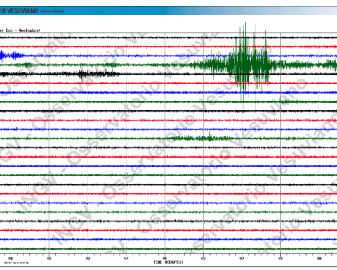 Una violenta scossa di terremoto ha svegliato bruscamente i residenti dei Campi Flegrei e gran parte dell'area metropolitana di Napoli nella mattinata di giovedì 21 maggio 2026.