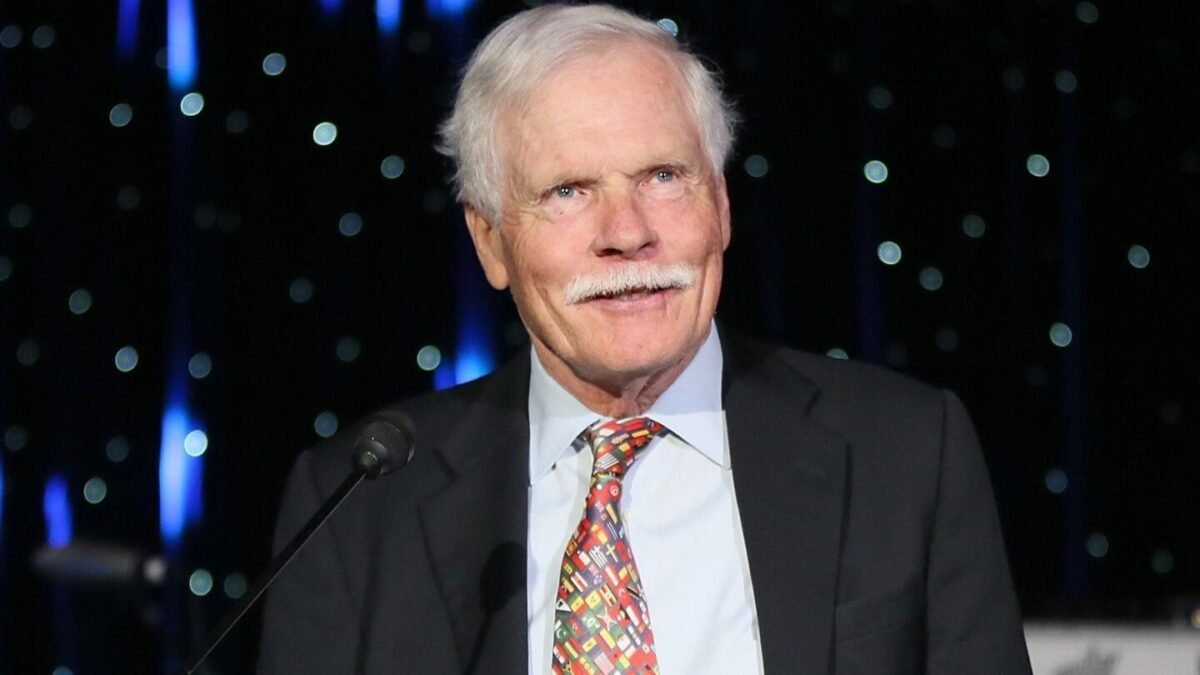 Ted Turner è morto a 87 anni, e con lui se ne va uno dei pochi imprenditori capaci di cambiare davvero il linguaggio dei media.
