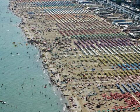 Concessioni Balneari 2026: Arriva il Bando che Favorisce i Gestori Uscenti