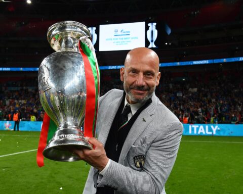 Il 9 luglio nasceva Gianluca Vialli. Ricordiamo il campione della Samp e della Juve: un'icona di eleganza, sport e resilienza umana dentro e fuori dal campo.
