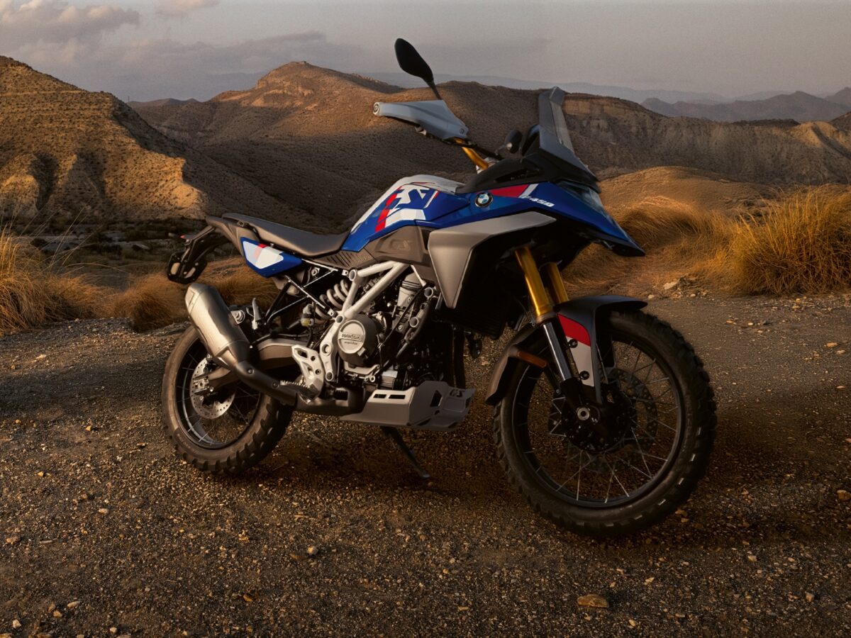 BMW F450 GS: la piccola enduro che rende il fuoristrada facile e divertente