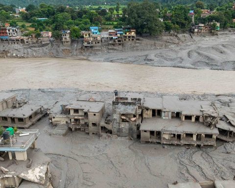 Alluvione tra Nepal e Tibet: il bilancio aggiornato e la situazione degli italiani